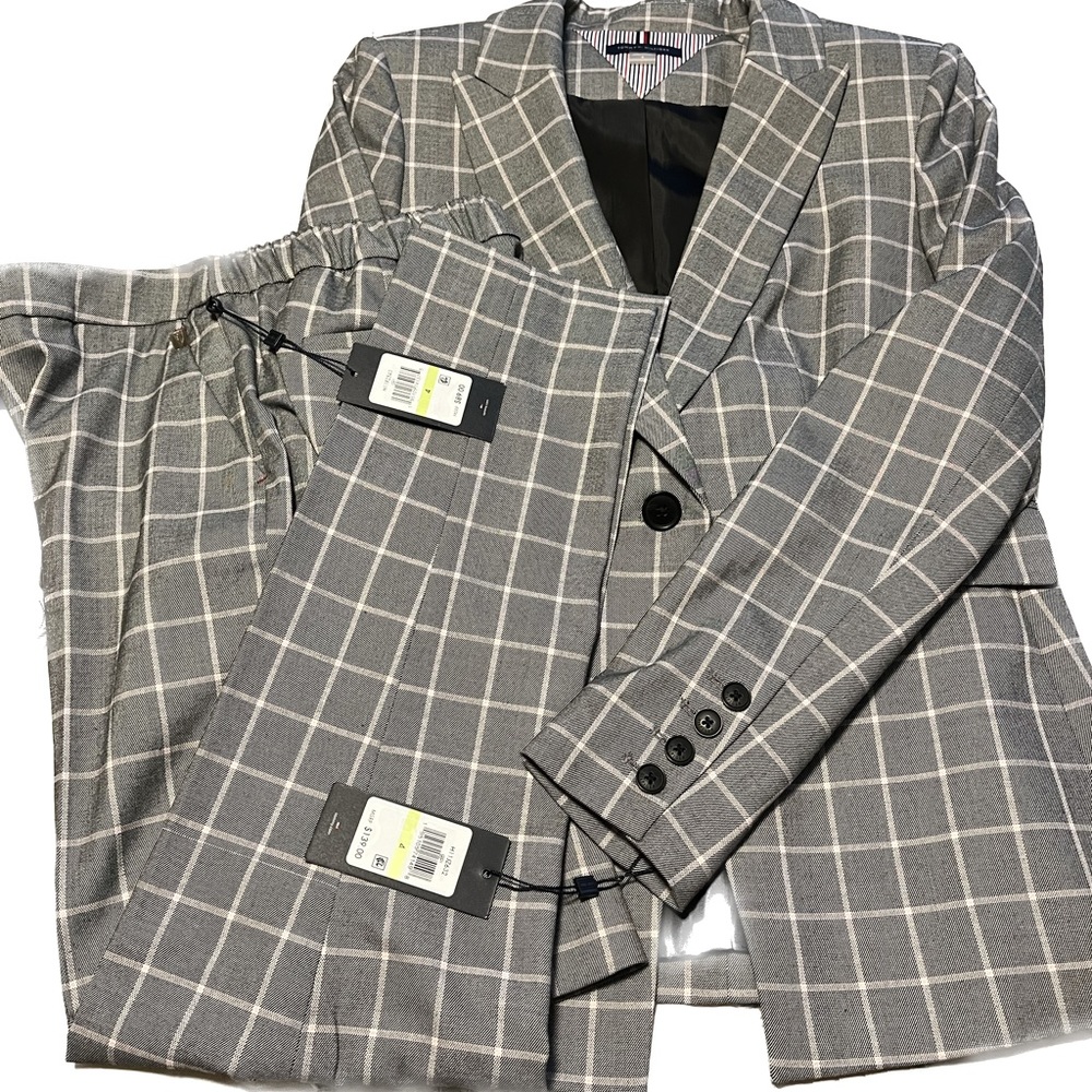 Tommy Hilfiger Grey/Pink pant suit
